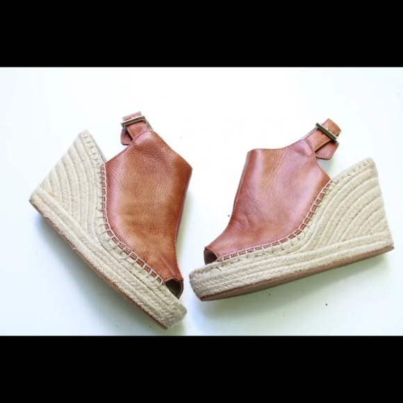 Kenneth Cole Olivia wedges - Picture 2 of 14